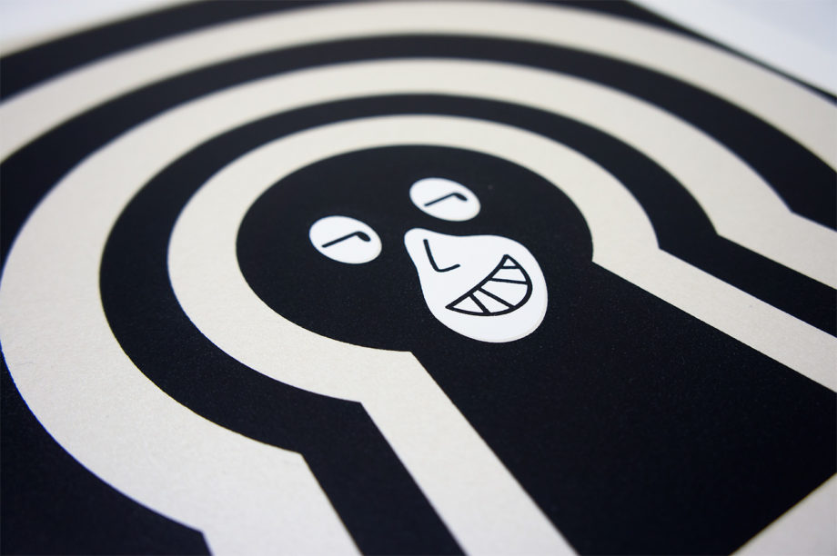 版画　Did you lock the door?